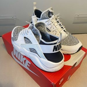 Nike Air Huarache Run Ultra